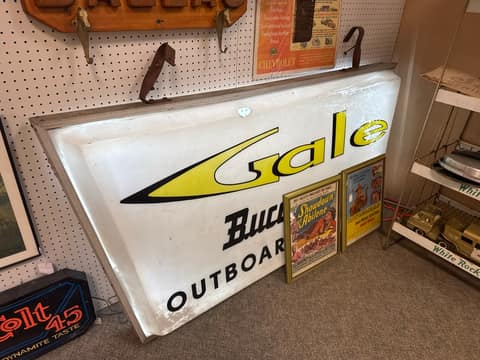 Gale Outboard Motors Lit Sign