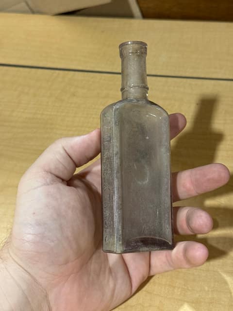 Sauers Extract Bottle