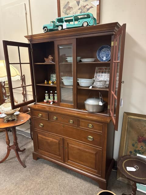 Craftique Mahogany China Cabinet