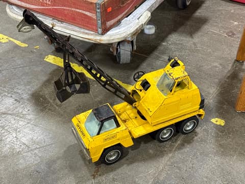 Nylint Crane Truck