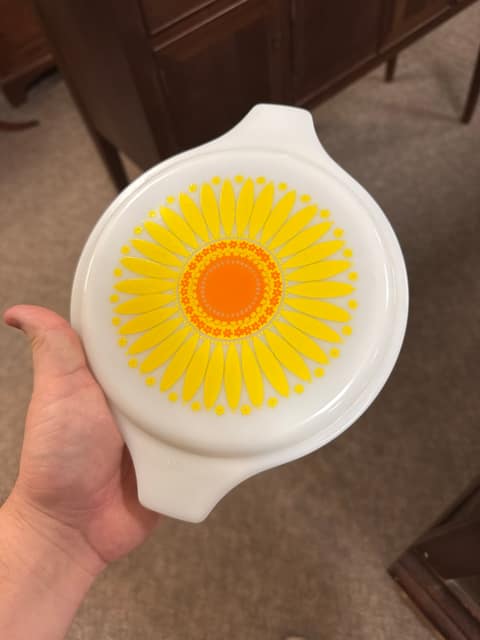 Pyrex Sunflower Lid 24-C 32