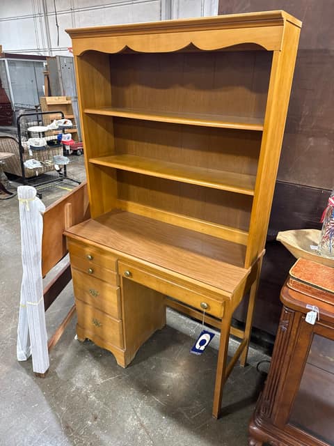 Carolina Furniture Desk