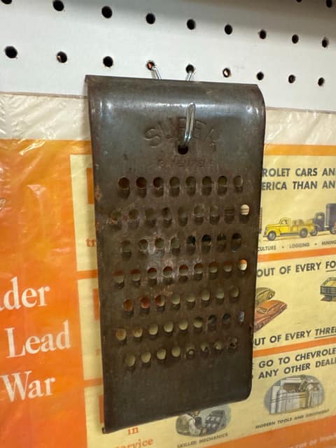 VTG Cheese Grader