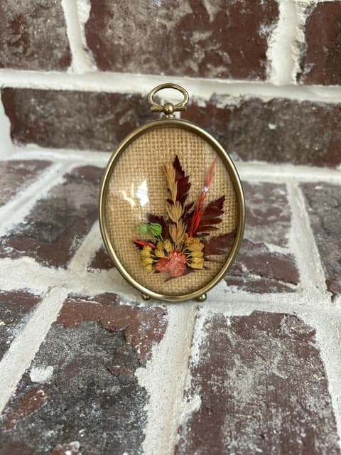 Dried Flower Oval Frame