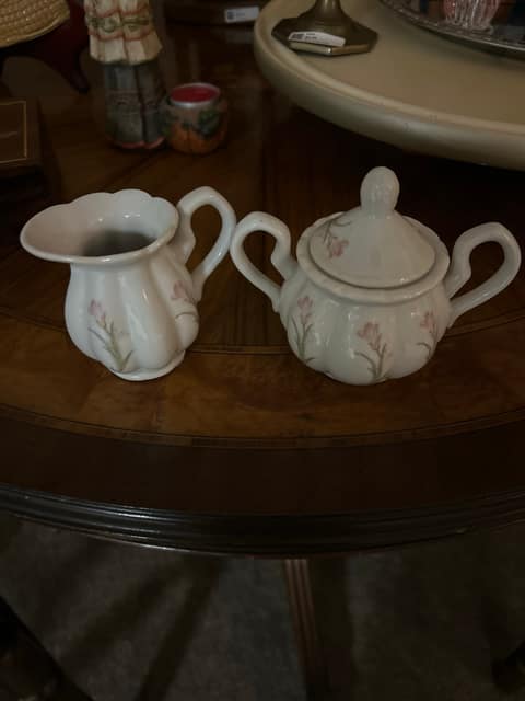 Porcelain Cream and Sugar Set