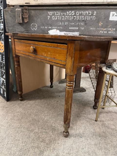 Primitive table