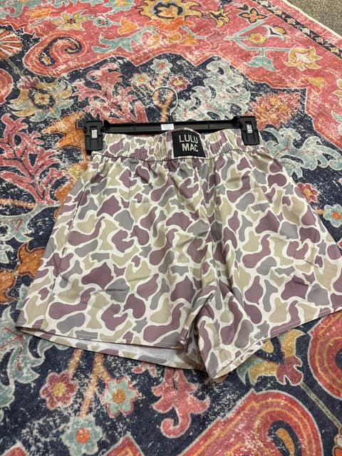 LULU MAC Shorts- XS