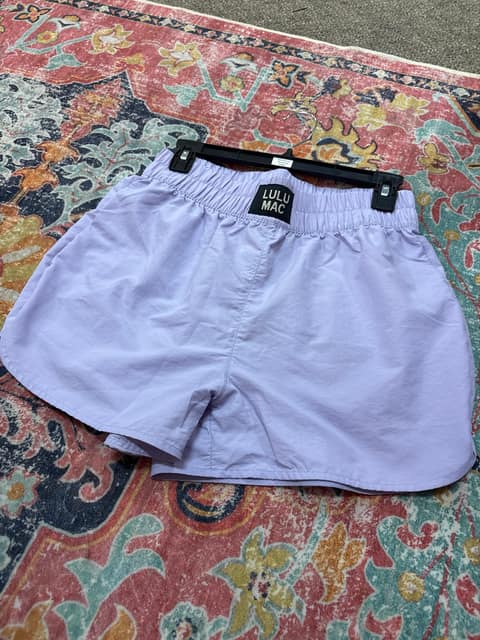 LULU MAC Shorts- M