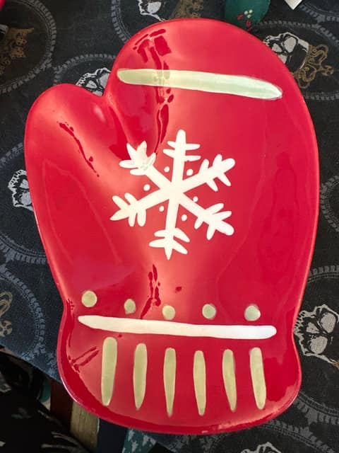 Hallmark mitten shaped plate