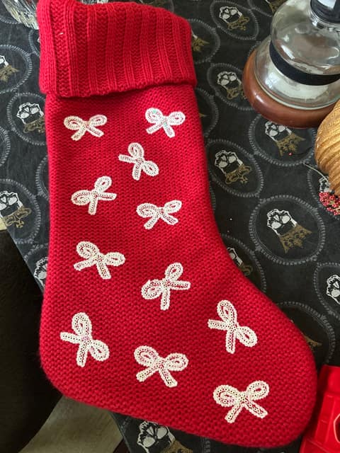 Red Cmas stocking with bows