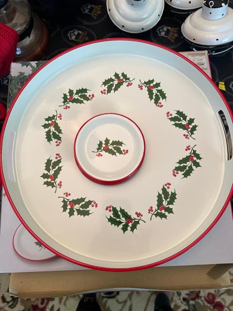 Vintage Xmas tray with 6 mini plates