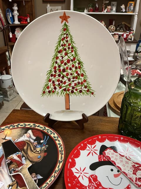 Sara Christmas Tree Plater
